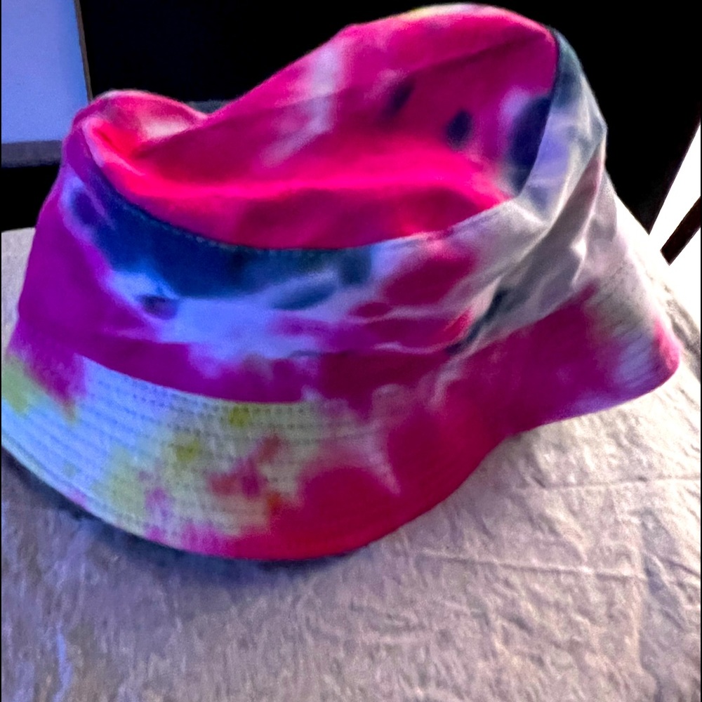 Bucket Hat